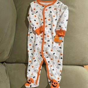 NWT- Carters Halloween onesie - 6 months